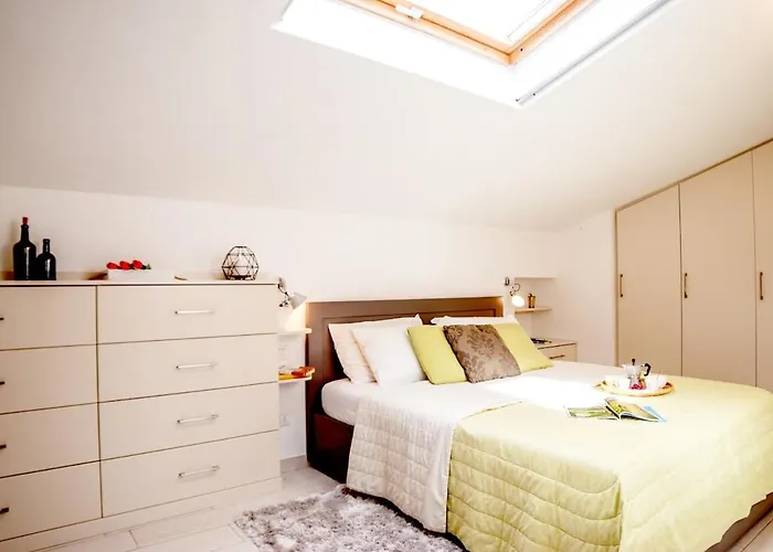 Apartment With Terrace San Frediano Area -4 People *