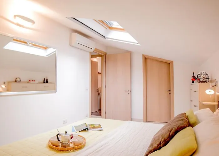 With Terrace San Frediano Area -4 People * Florenz
