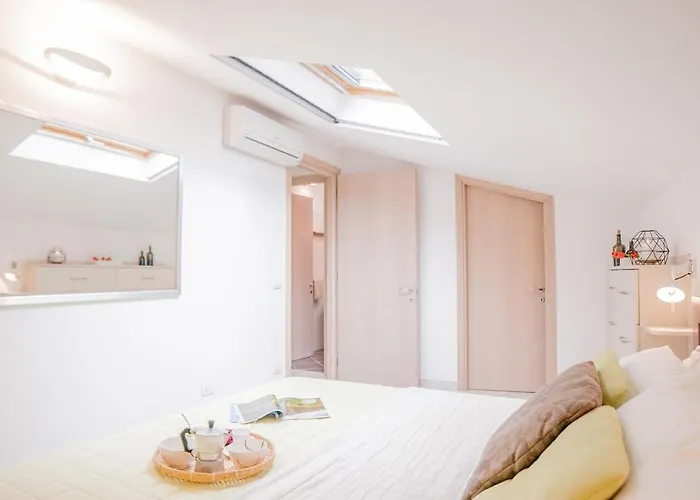 With Terrace San Frediano Area -4 People Apartment Florenz